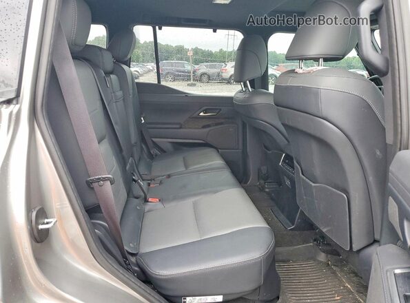 JTJVBCDX9R5021550 2024 LEXUS GX Silver Widok wnętrza z tyłu
