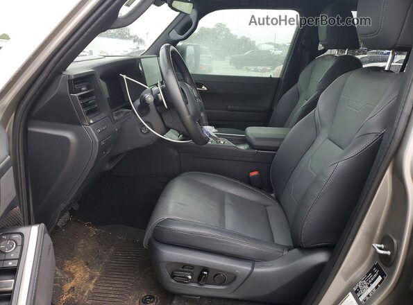 JTJVBCDX9R5021550 2024 LEXUS GX Silver Widok wnętrza z przodu