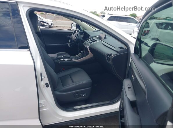JTJYARBZ4H2059064 2017 LEXUS NX 200T White Вид салону спереду