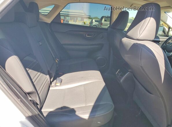 JTJYARBZ5K2135303 2019 LEXUS NX White Widok wnętrza z tyłu