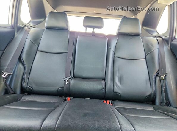 JTM16RFV7ND527026 2022 TOYOTA RAV4 White Widok tylnych siedzeń
