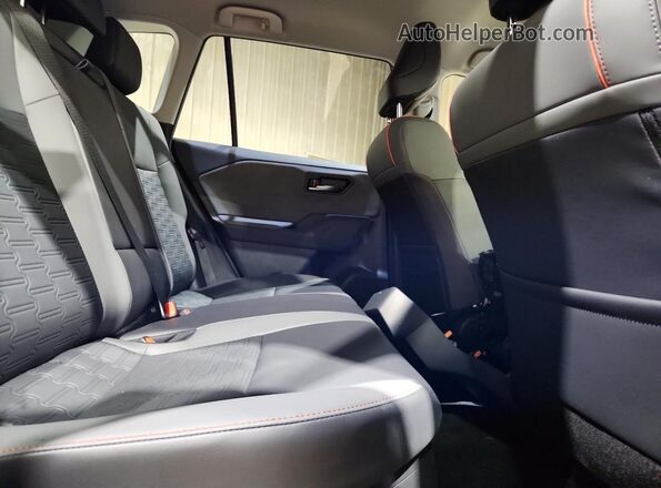 JTM6CRAV2TD000787 2026 TOYOTA RAV4 Серый Вид задней части салона