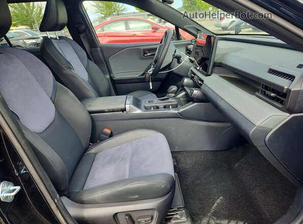 JTM7ERAV7TD003358 2026 TOYOTA RAV4 Black Вид салону спереду