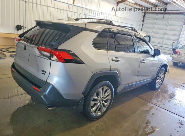 JTMA1RFV0LD047759 2020 TOYOTA RAV4 Серебряный Задняя правая четверть