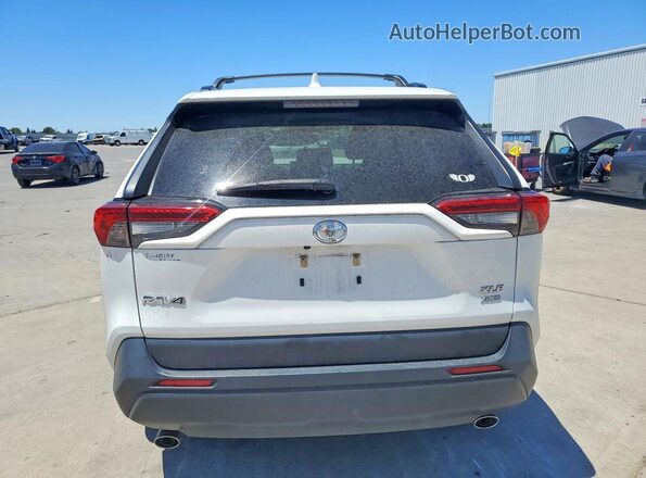 JTMA1RFV2KJ020398 2019 TOYOTA RAV4 White უკანა ხედი