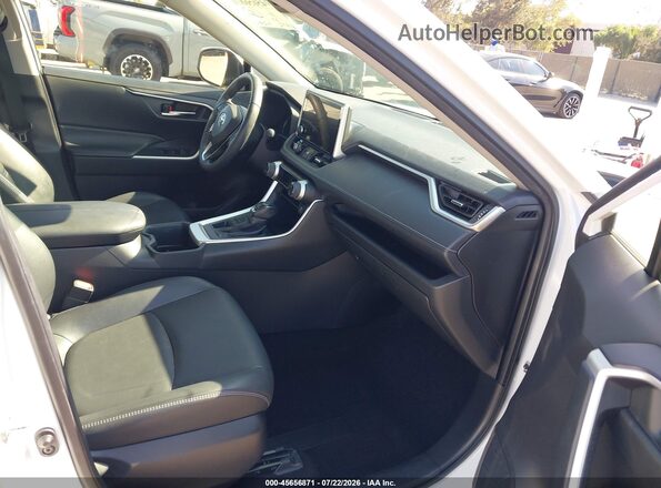 JTMA1RFV3PJ040747 2023 TOYOTA RAV4 White Вид салону спереду