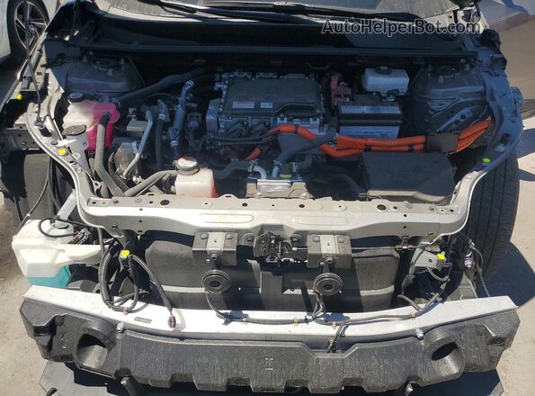 JTMAAAAA0RA047941 2024 TOYOTA BZ4X Gray ძრავის განყოფილების ხედი