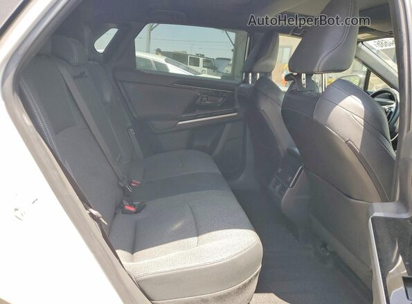 JTMAAAAA1RA044045 2024 TOYOTA BZ4X White Սալոնի հետևի տեսք