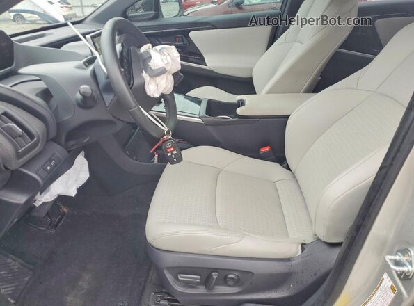 JTMAAAAA1RA045695 2024 TOYOTA BZ4X Silver Vista interior delantera