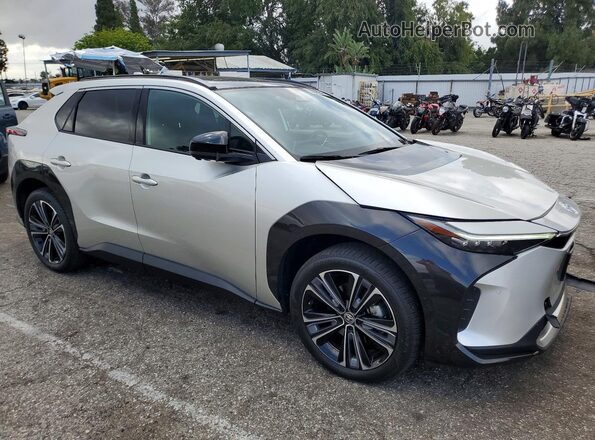 JTMAAAAA5RA052584 2024 TOYOTA BZ4X Серебряный Передняя правая четверть