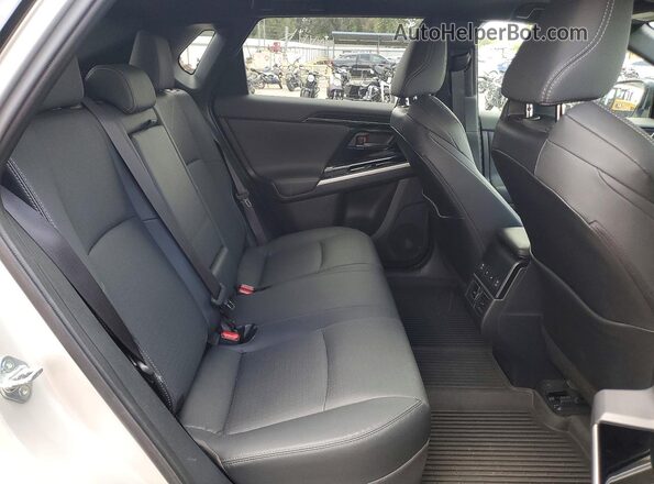 JTMAAAAA5RA052584 2024 TOYOTA BZ4X Серебряный Вид задней части салона