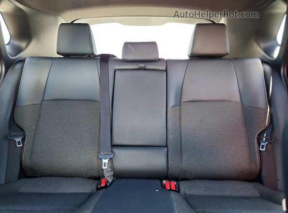 JTMAAAAA6RA043215 2024 TOYOTA BZ4X Silver Вид задніх сидінь