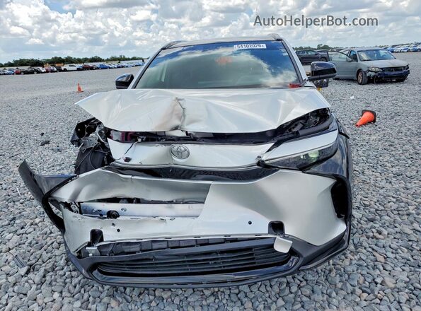 JTMAAAAA6RA051315 2024 TOYOTA BZ4X Серебряный Вид спереди