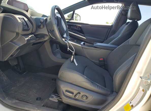JTMAAAAA7RA041201 2024 TOYOTA BZ4X Серебряный Вид салона спереди
