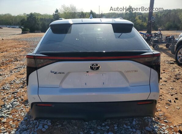 JTMAAAAA8PA027160 2023 TOYOTA BZ4X White Rear view