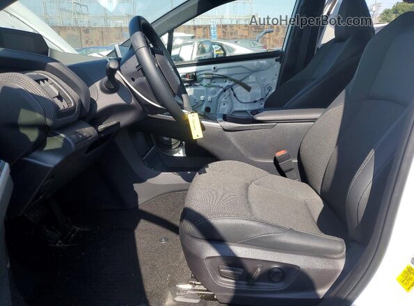 JTMAAAAA8RA053406 2024 TOYOTA BZ4X Белый Вид салона спереди