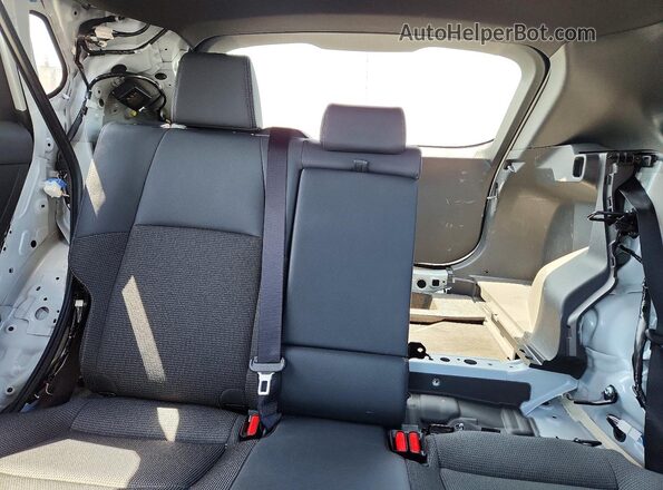 JTMAAAAAXSA067295 2025 TOYOTA BZ4X Белый Вид задних сидений