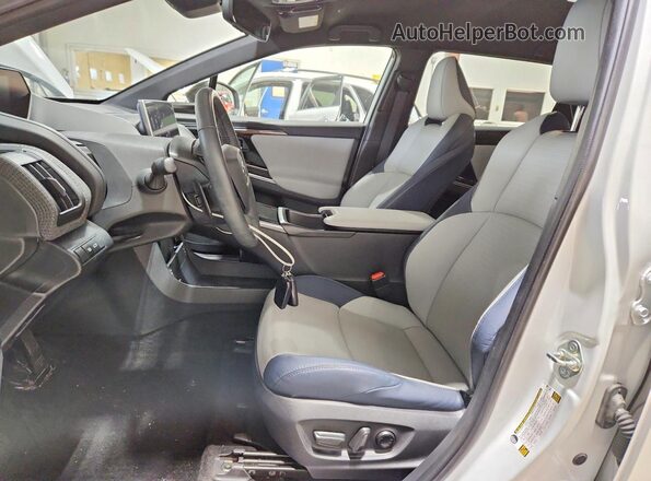 JTMABABA5PA027158 2023 SUBARU SOLTERRA White Вид салону спереду