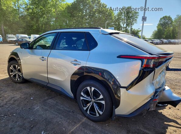JTMABACA1SA096646 2025 TOYOTA BZ4X Silver Trasero izquierdo