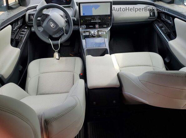 JTMABACA8PA041649 2023 TOYOTA BZ4X Silver წინა პანელის ხედი