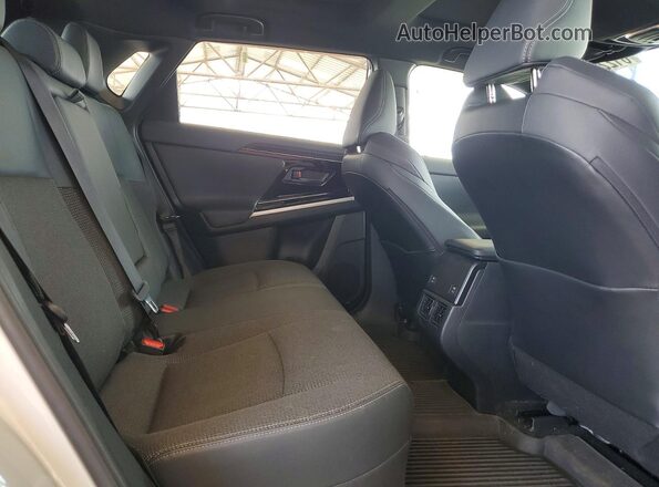JTMABACA9RA053490 2024 TOYOTA BZ4X Silver Вид задніх сидінь