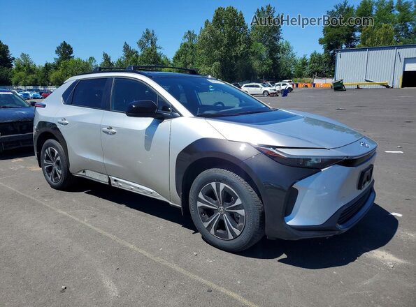JTMABACA9SA093879 2025 TOYOTA BZ4X Silver წინა მარჯვენა