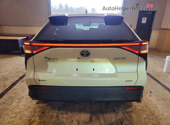 JTMABACA9SA094546 2025 TOYOTA BZ4X White უკანა ხედი