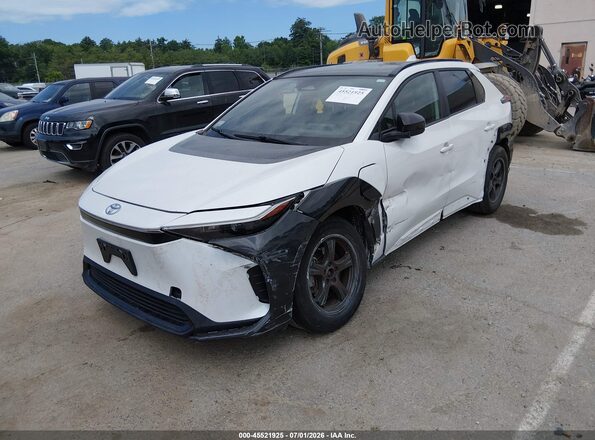JTMABACAXPA031768 2023 TOYOTA BZ4X White Przód lewy