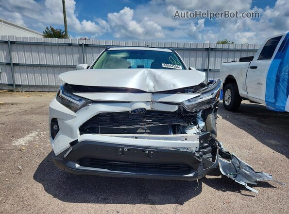 JTMB6RFV1PD110279 2023 TOYOTA RAV4 White Widok z przodu