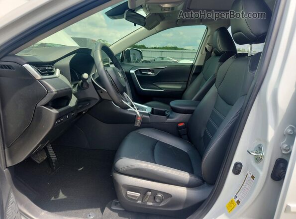 JTMB6RFV1PD110279 2023 TOYOTA RAV4 White Widok wnętrza z przodu