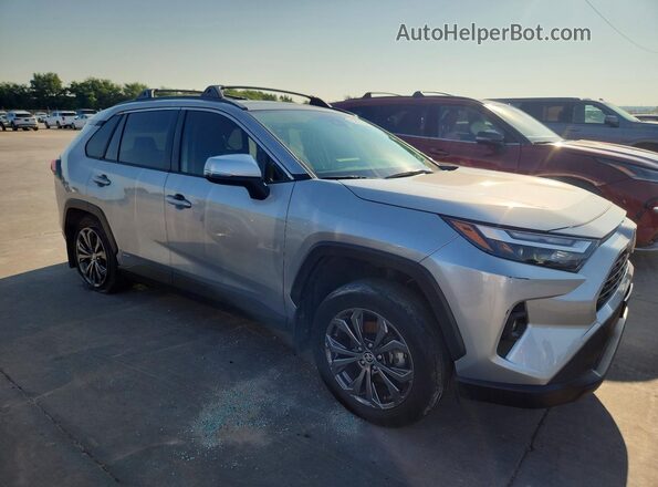 JTMB6RFV1RJ043168 2024 TOYOTA RAV4 Silver Delantero derecho