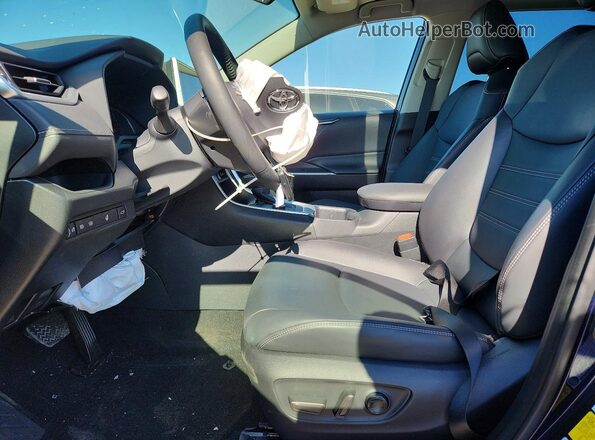 JTMB6RFV4SD155922 2025 TOYOTA RAV4 Синий Вид салона спереди