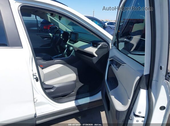 JTMB6RFV7ND535566 2022 TOYOTA RAV4 HYBRID White Սալոնի դիմացի տեսք