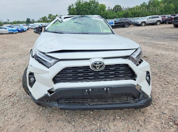 JTMB6RFV7SJ068548 2025 TOYOTA RAV4 Белый Вид спереди