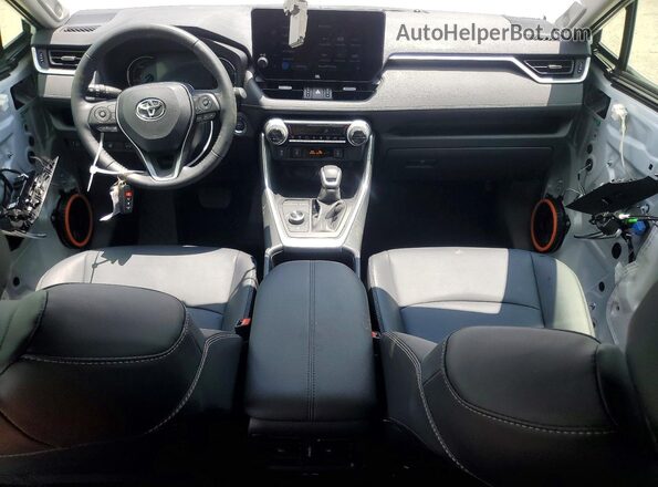 JTMB6RFV7SJ079291 2025 TOYOTA RAV4 White Առջևի վահանակի տեսք