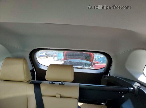 JTMB6RFV9SJ079311 2025 TOYOTA RAV4 White უკანა სავარძლების ხედი
