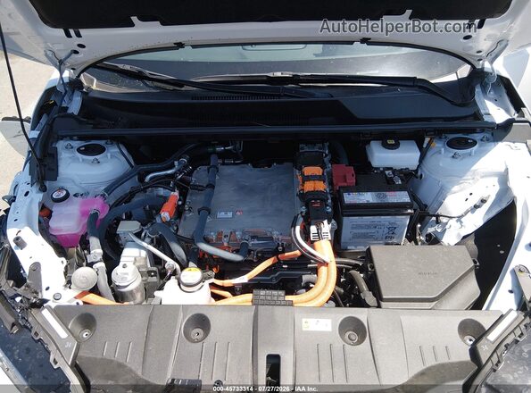 JTMBCAEB1TA004475 2026 TOYOTA BZ White Հետևի տեսք