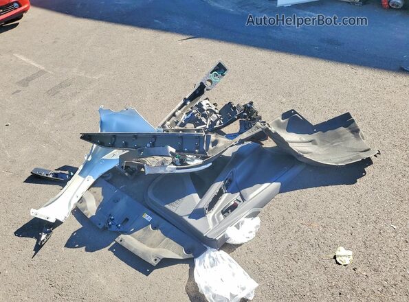 JTMBCAEB7TA001774 2026 TOYOTA BZ White Вид підкапотного простору