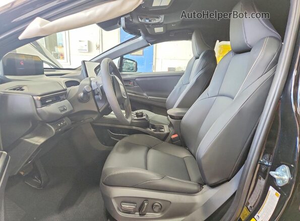 JTMBDAFB0TA009419 2026 TOYOTA BZ Black წინა სალონის ხედი