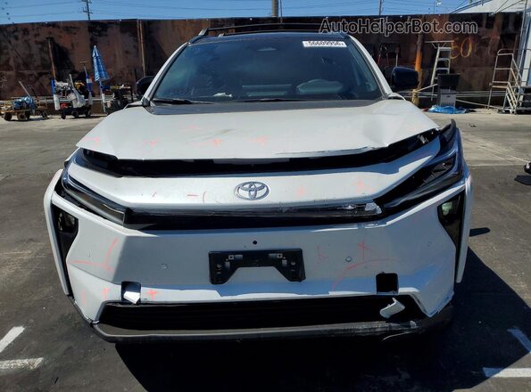 JTMBDAFB5TA008122 2026 TOYOTA BZ White Вид спереду