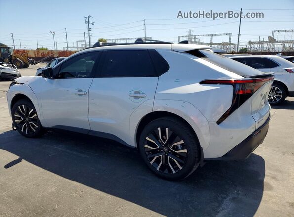 JTMBDAFB5TA008122 2026 TOYOTA BZ White Задня ліва чверть