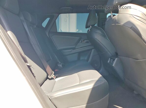 JTMBDAFB5TA008122 2026 TOYOTA BZ White Вид задніх сидінь