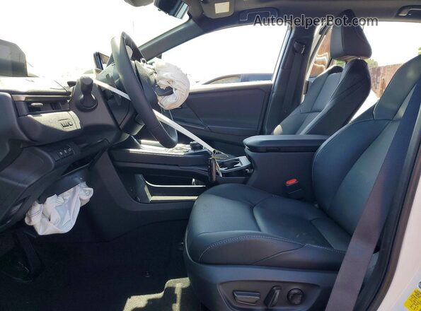 JTMBDAFB5TA008122 2026 TOYOTA BZ White Вид салону спереду