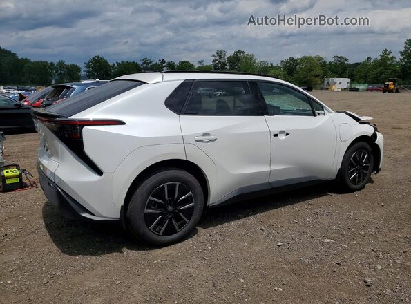 JTMBDAFB7TA007960 2026 TOYOTA BZ White Tył prawy