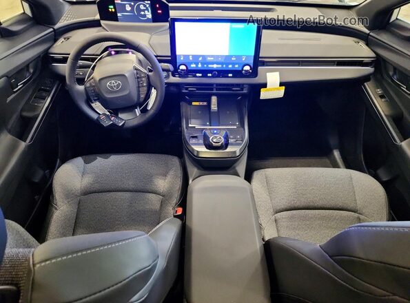 JTMBDAFB8TA002668 2026 TOYOTA BZ White Вид панелі приладів
