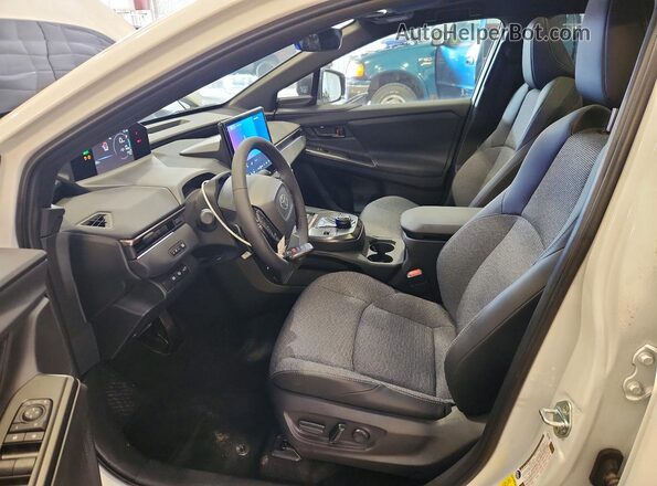 JTMBDAFB8TA002668 2026 TOYOTA BZ White Вид салону спереду