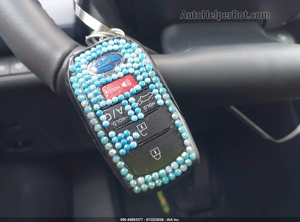 JTMBDAFC9TJ000405 2026 SUBARU SOLTERRA Синий Вид панели приборов