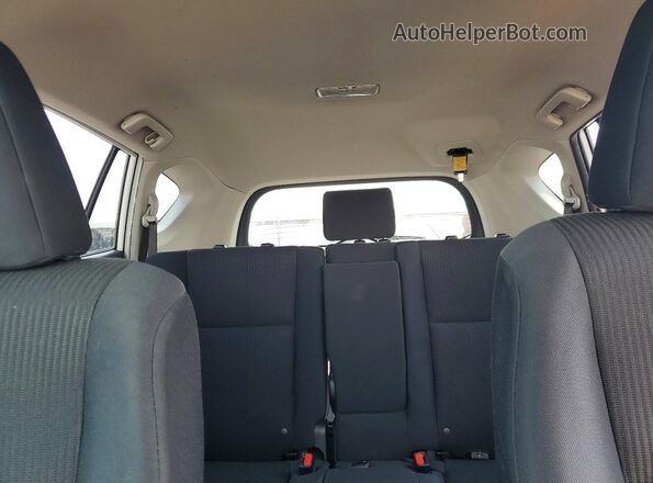 JTMBFREV0JJ200193 2018 TOYOTA RAV4 White Widok tylnych siedzeń