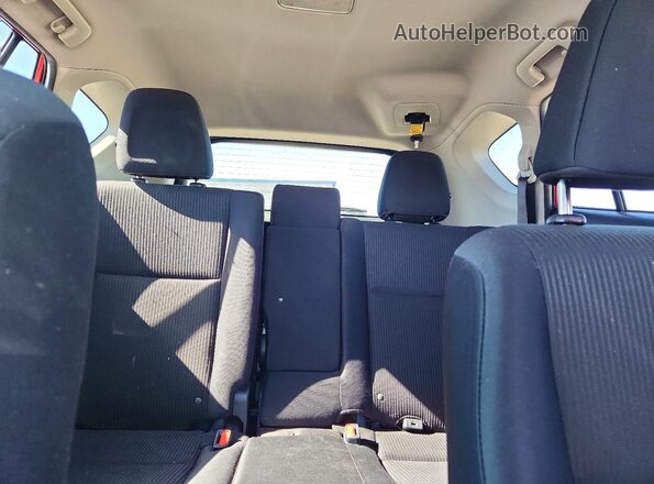 JTMBFREV2GJ087095 2016 TOYOTA RAV4 Red Widok tylnych siedzeń