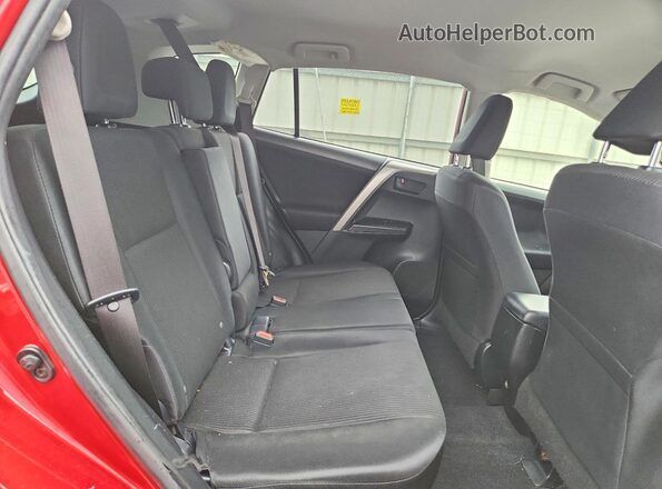 JTMBFREV2HJ158328 2017 TOYOTA RAV4 Red უკანა სალონის ხედი